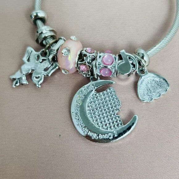 457 Pink Hello Kitty Bracelet cute - Picture 2 of 5